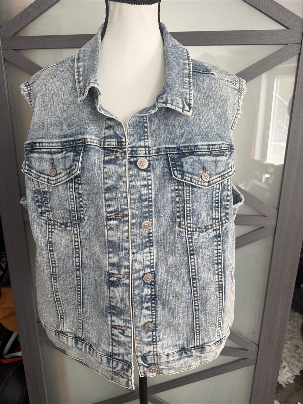 LOCO by Goldstein Denim Vest 18W Acid Wash Raw Edge Sleeveless Plus Size